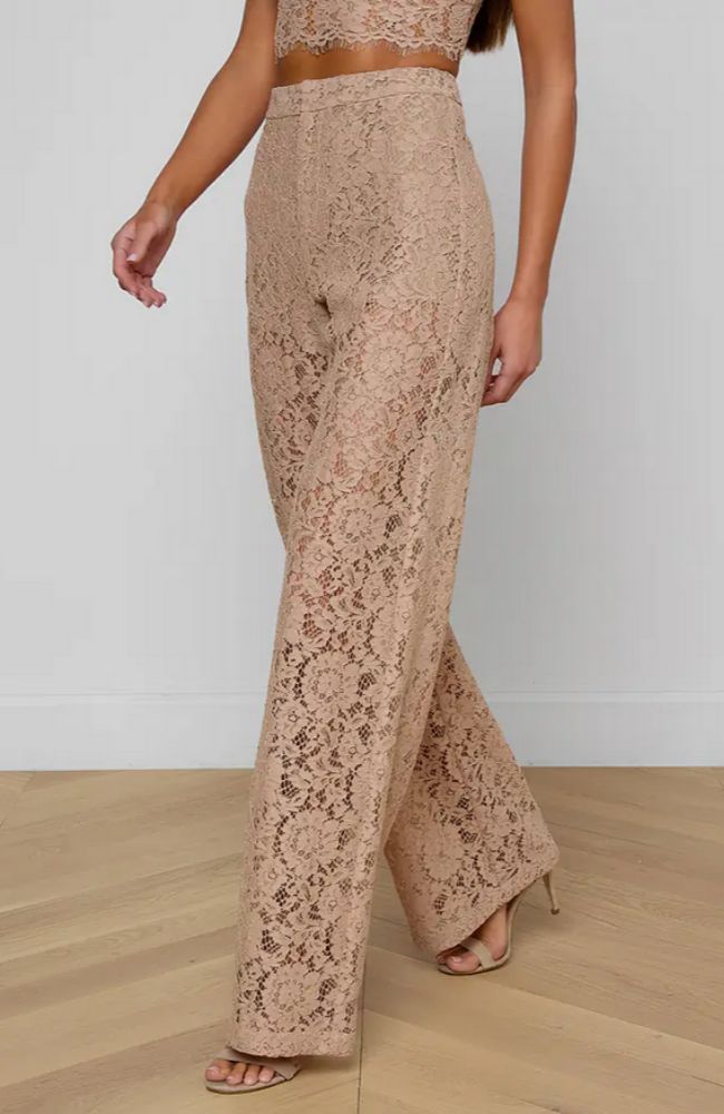 Livvy Straight Leg Trouser in Cappucino