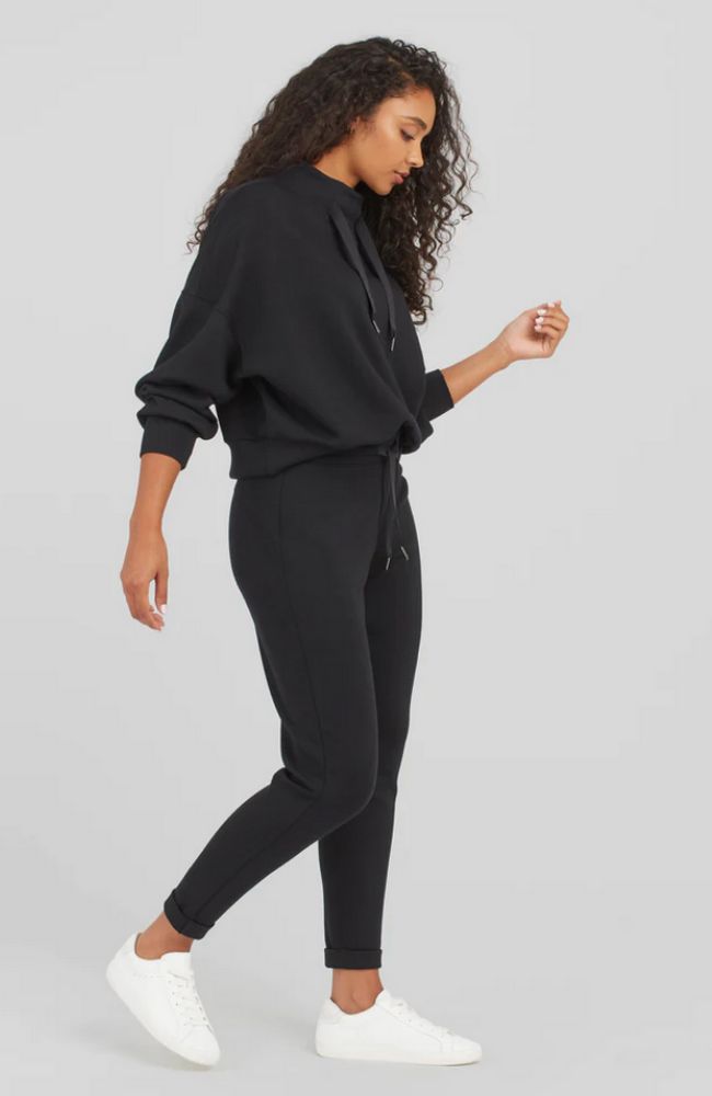 Airessentials Tapered Pant