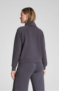 Airessential Half Zip in Storm
