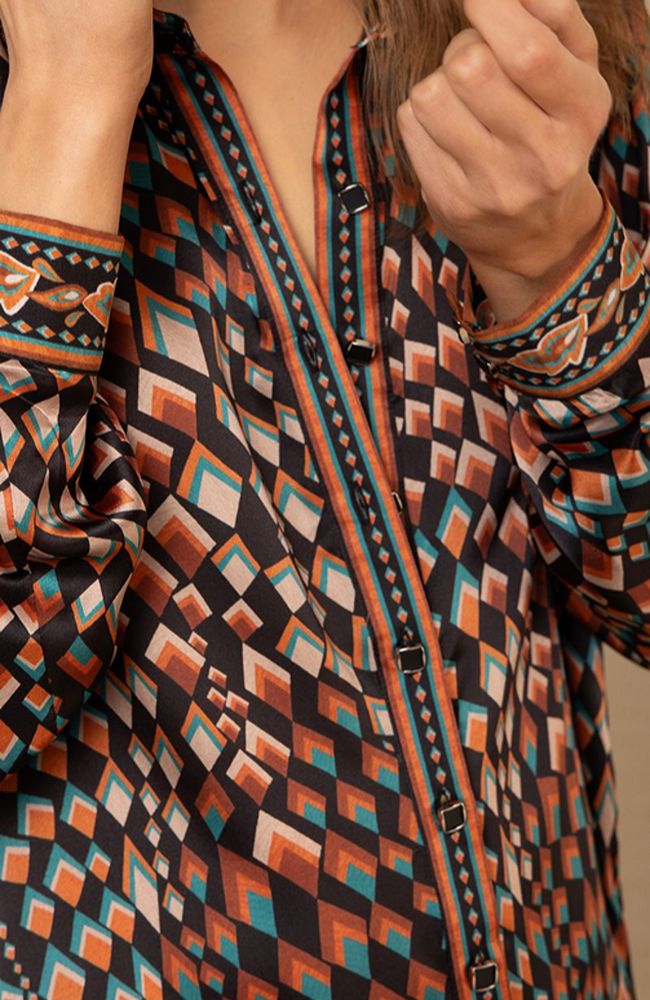 Vada LS Button Up Top