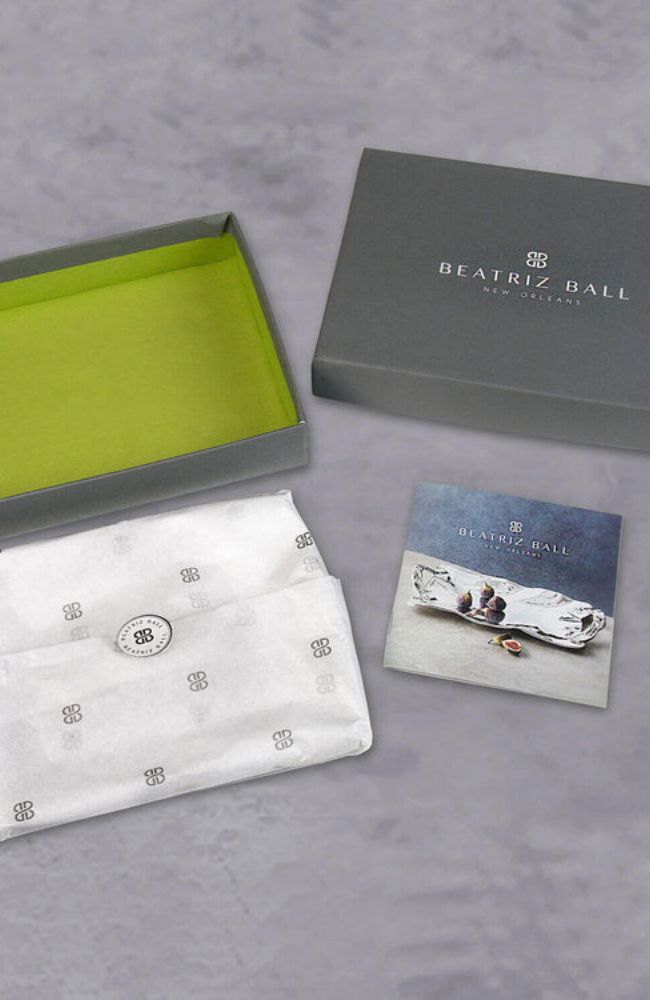 Organic Pearl Rectangular Engraved Tray "Friends till the End"