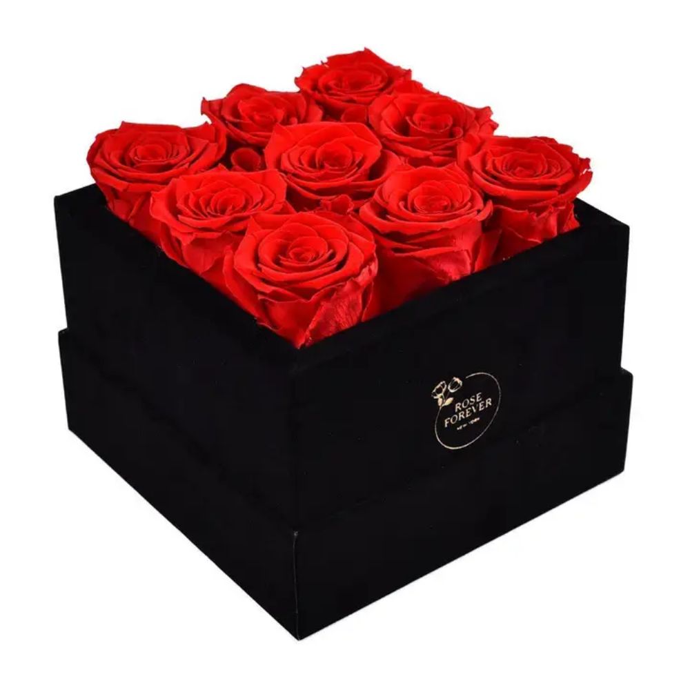 Essential Black Velvet Red Boxed Roses