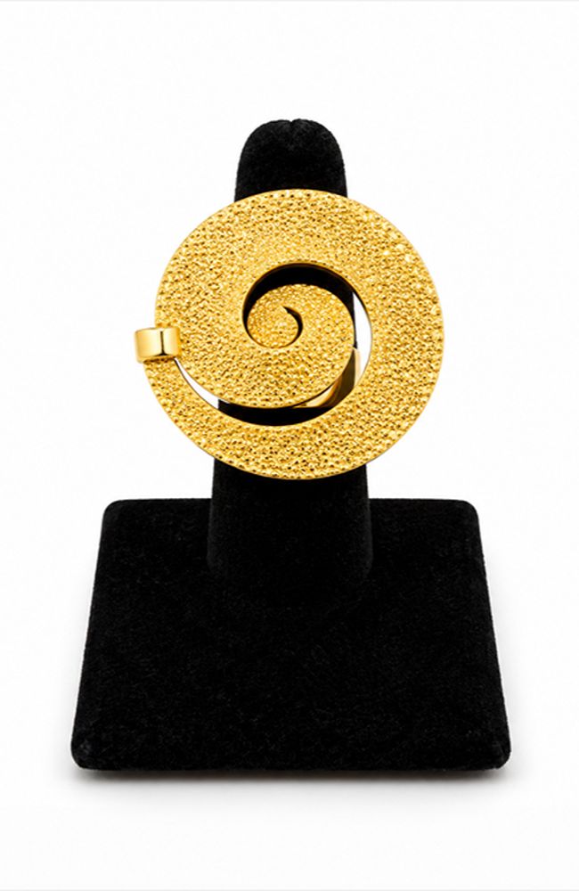 Lia Ring