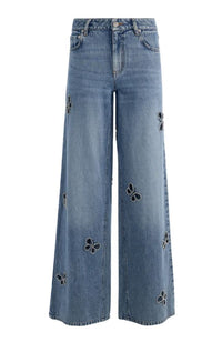 CD606E38138 Amazing Embell Jean