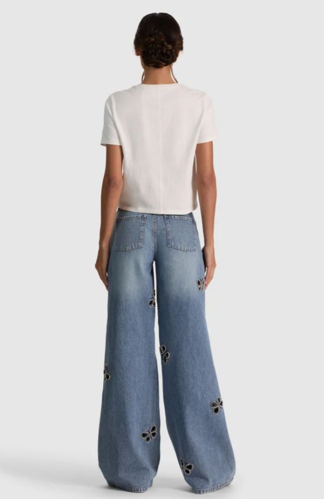 CD606E38138 Amazing Embell Jean