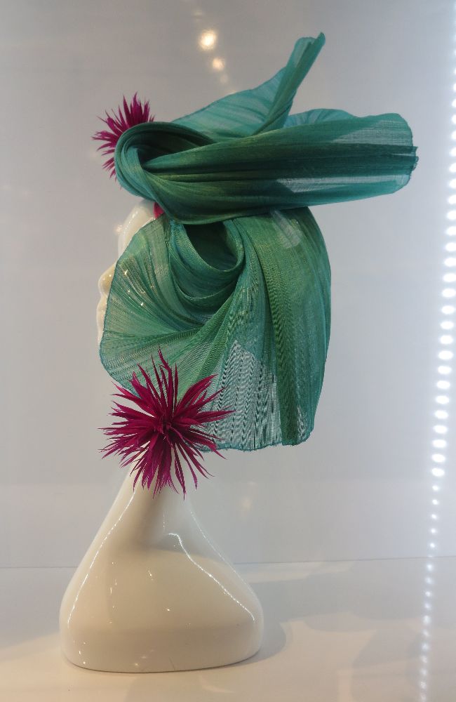 CE25MIC Michelle Emerald Bow Pink