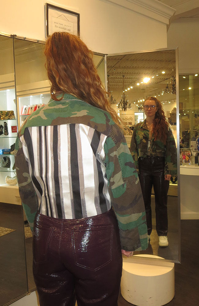 Black White Stripe on Gr Camo Crop