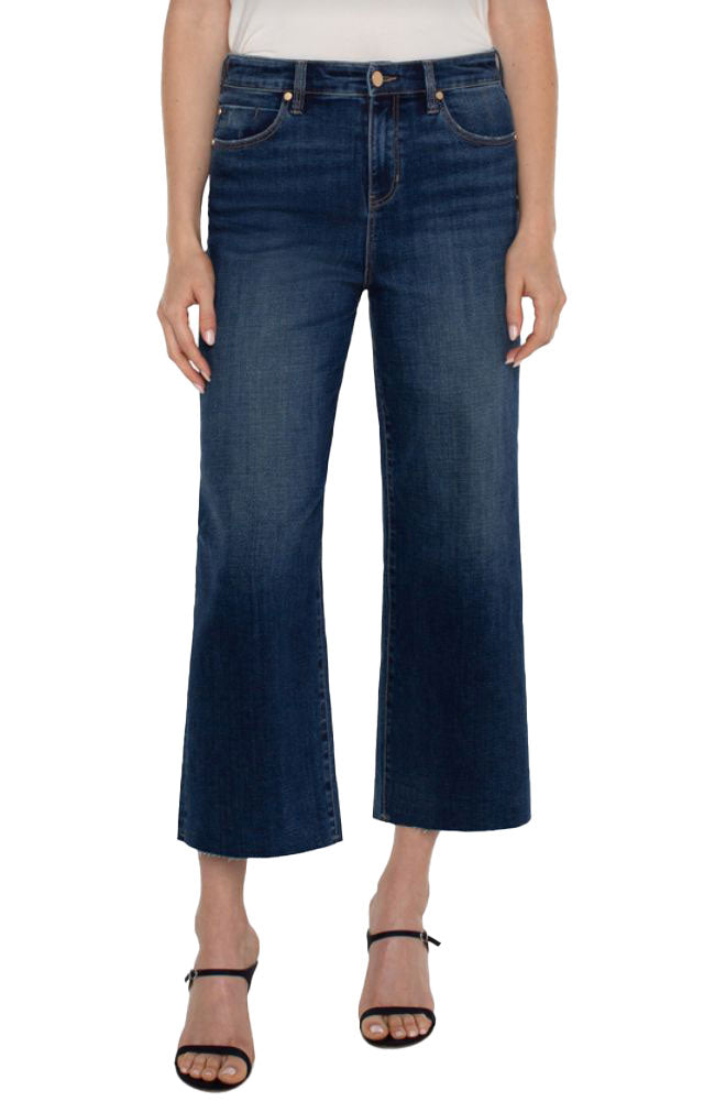 Stride HR Crop Wide Cut Hem