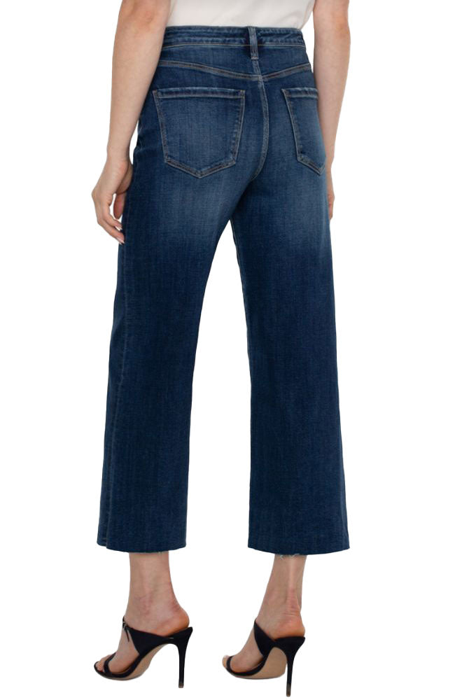 Stride HR Crop Wide Cut Hem