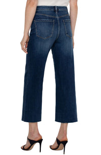 Stride HR Crop Wide Cut Hem