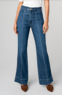 Relaxed HR Seamed Bootcut 30"