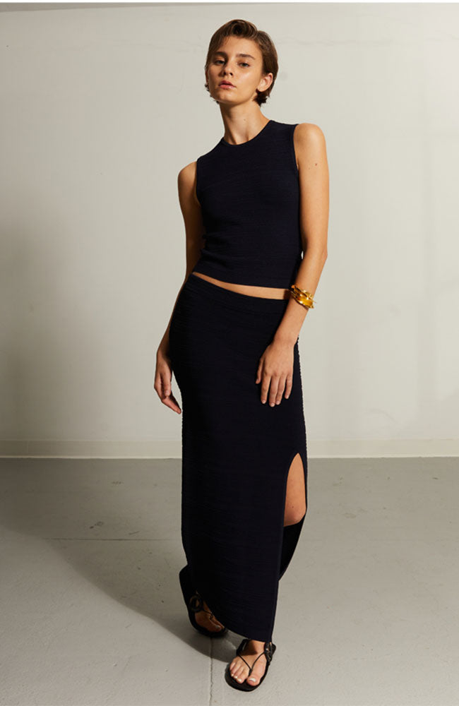 Broken Stitch Crop Muscle Tee