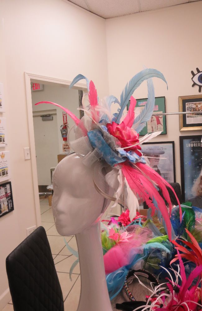 SH25001 Grey Band Blue Pink Feathers