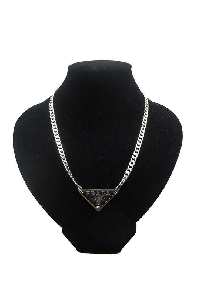 Prada Medal Nk Slv Chain Blk