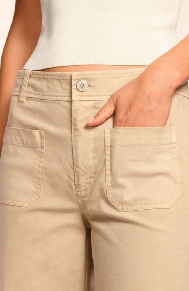 Giselle Pant