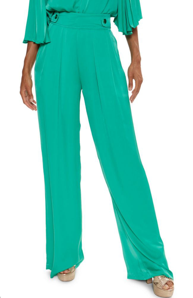 Leanna Pant