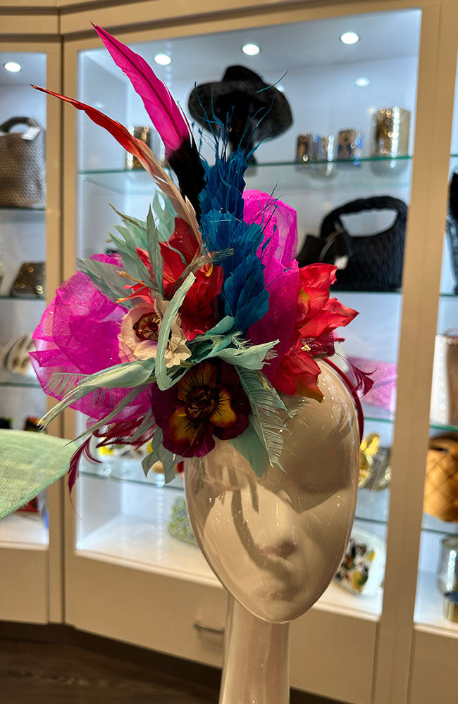 AA24 Christine Fascinator