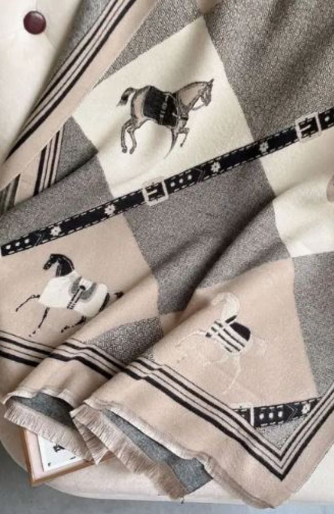 Lexington Scarf in Black