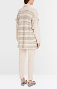 Gilet knitted in Germany