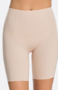 Thinstincts Mid-Thigh Shape Short