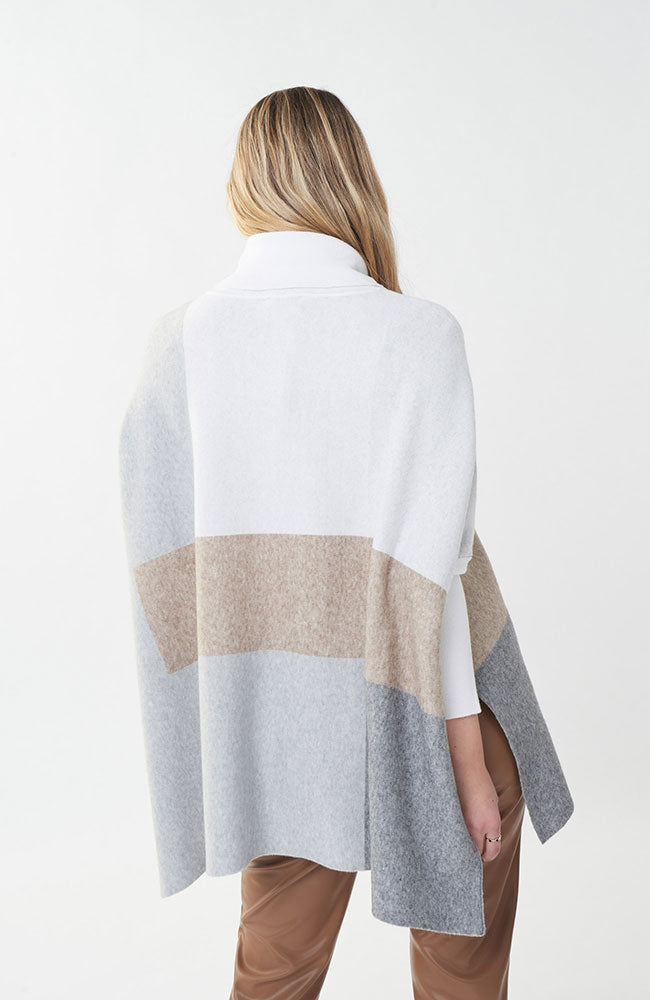 Poncho in Vanilla Multi