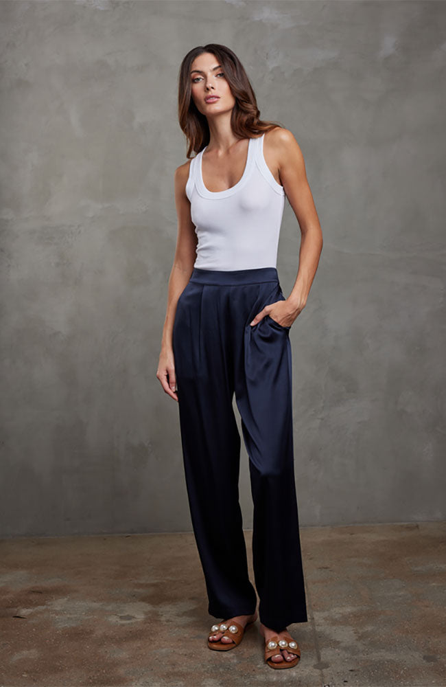 Dash Pants in Navy