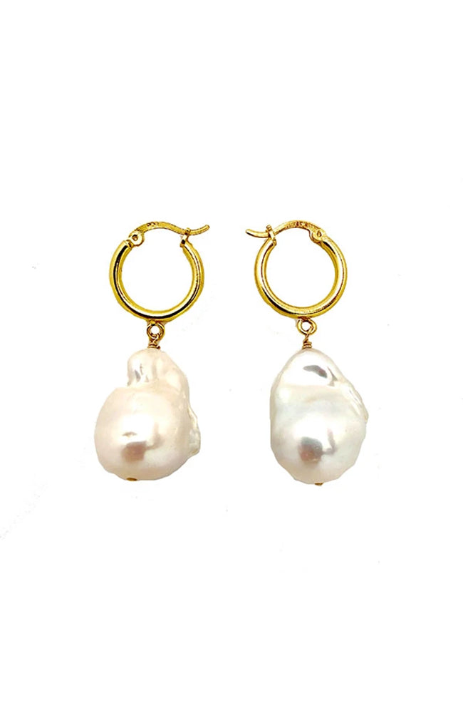 Pearl on Circle Leverback Earring
