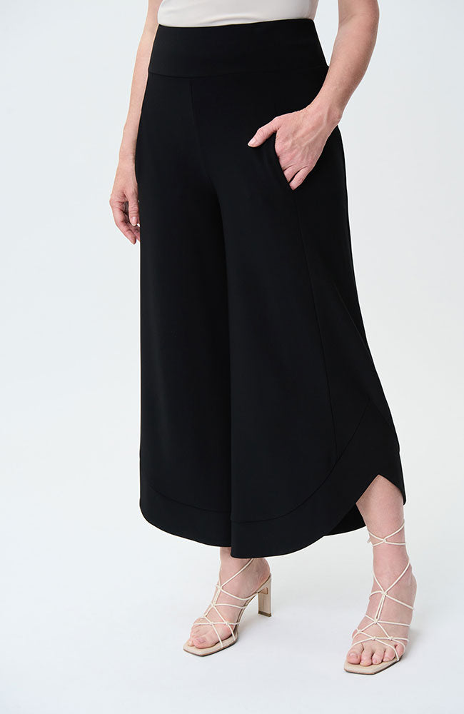 Long Guacho in Black