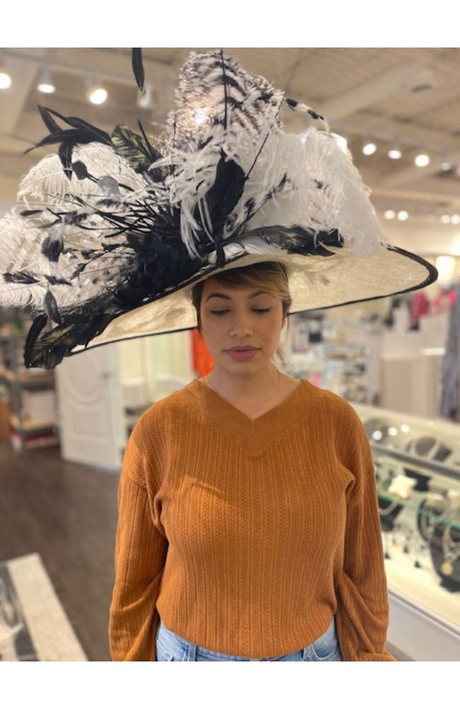 Elegant Lg Brim Hat Black White