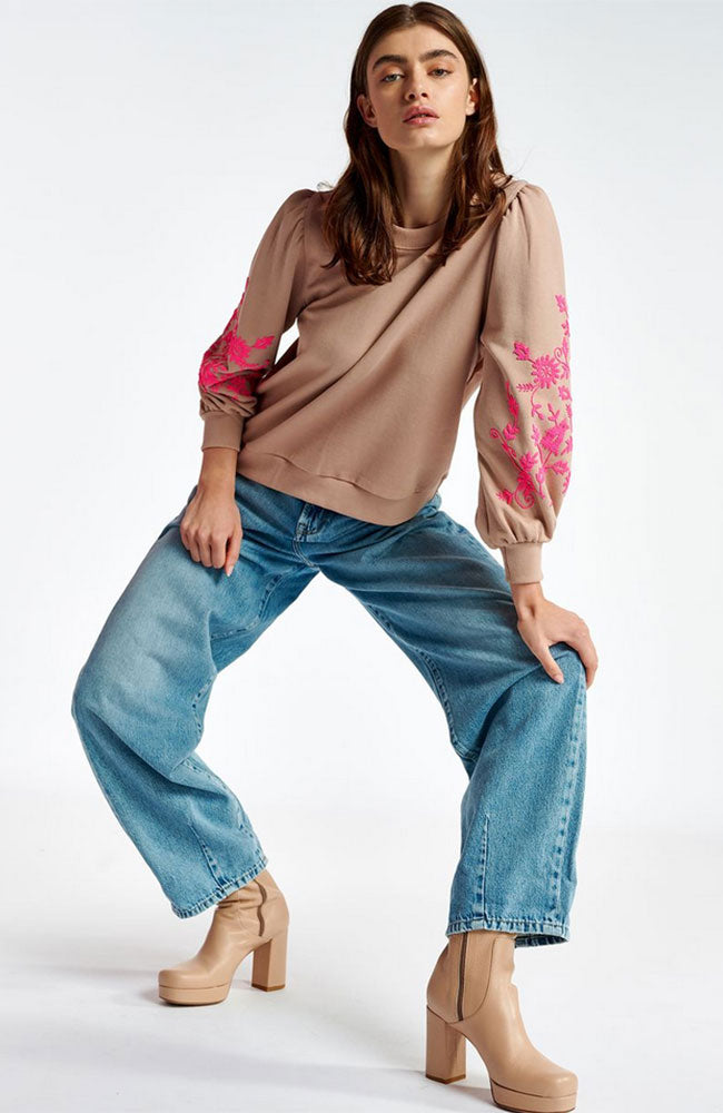 Bayles Embroidered Sweatshirt