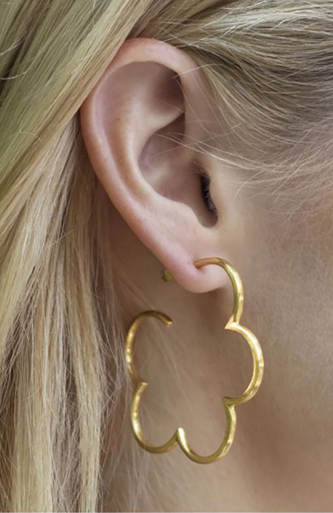 Gardenia Hoop, Large Gold 2.25"