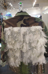 Gr Camo Crop White Feather