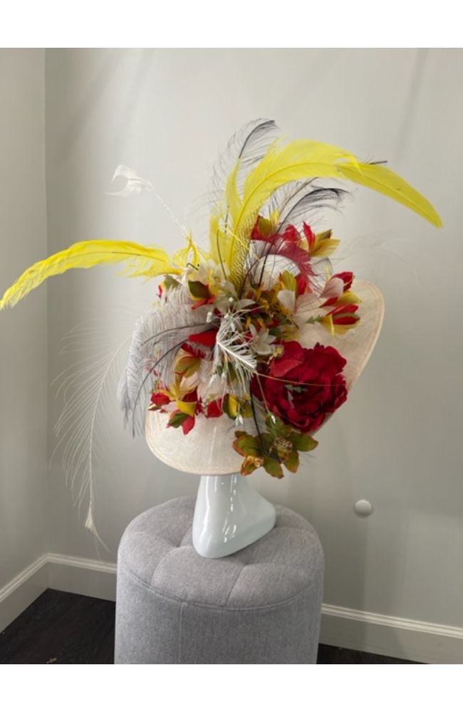 Savana Cream Hat with Red Flowers