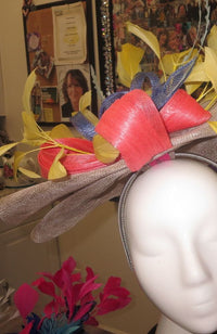 Fascinator Coral Blue Yellow