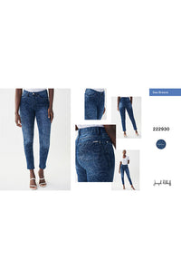 Jean with Leaf Pattern